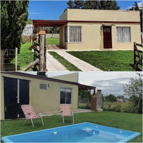 Casa con PILETA, PARRILLA y cochera cubierta